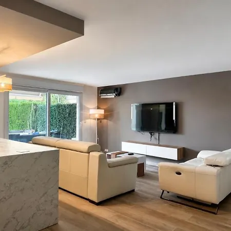 Apartament Luxury - Private Garden And Pool *